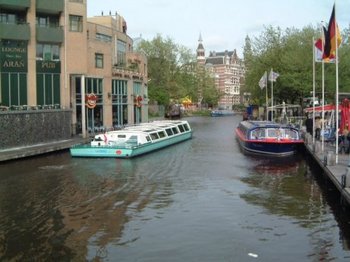 運河Amsterdam.jpg